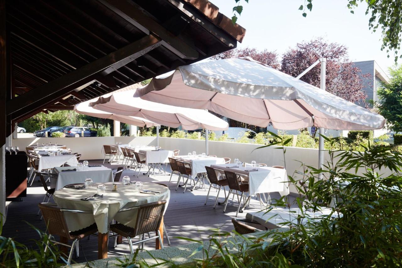 Logis Des Trois Massifs Hotel Claix  Exterior foto