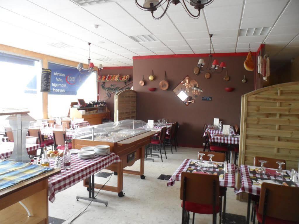 Logis Des Trois Massifs Hotel Claix  Exterior foto